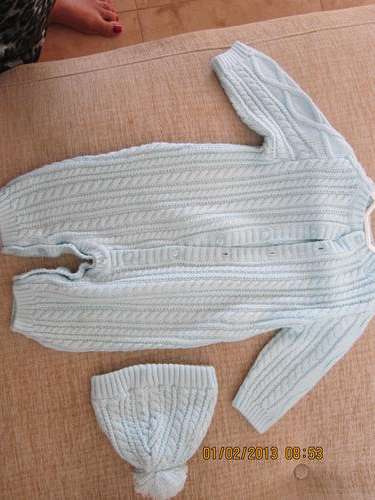 Beautiful 2 piece outfit.UK Designer Sarah Louise.Age 3 months.As new cond