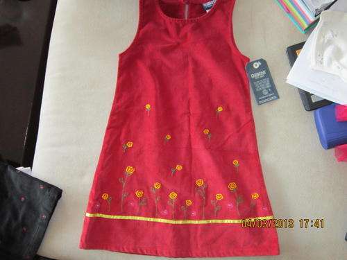 Lovley girls Designer Oshkosh dress age 3 to 4 Brand new