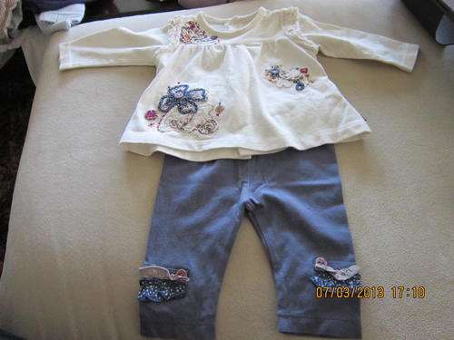 Beautiful UK Designer Mamas and Papas 2 piece outfit  Limited Edition size 0-3 months
