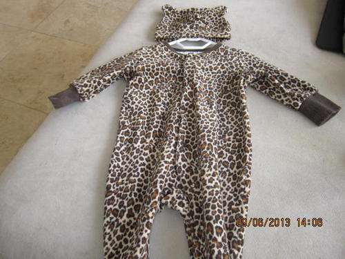 UK designer H&M babysuit with matching hat in on trend leopard print.Size 1-2 mnths