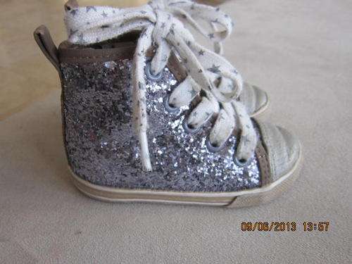 UK designer Next stunning Trendy Sparkling baby boots size 4