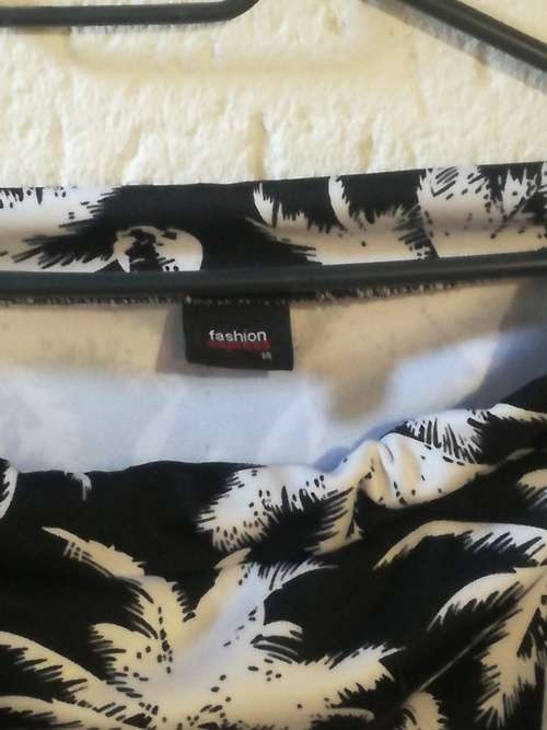 Black and White fabric mini skirt Size L