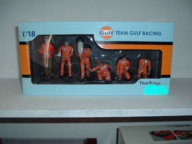 PIT CREW FIGURINES