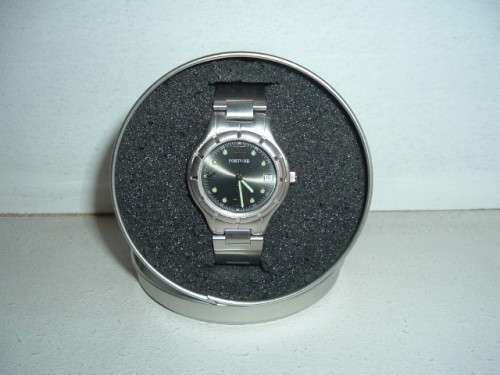 WRIST WATCH