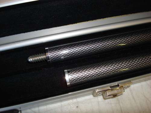 POOL CUE