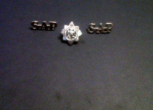 SA Police collar badge and shoulder titles