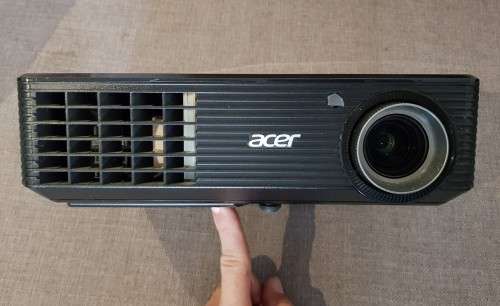 Acer X112 DLP 3D Ready full HD Projector for sale, nearly 5000 Hours lamp life left, almost new