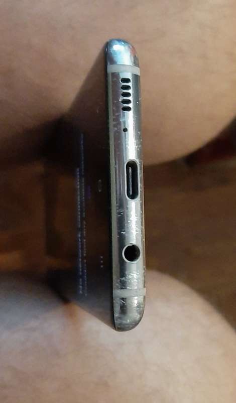 Samsung S8 SM-G950F 64GB Phone fore sale