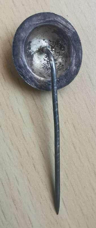 Rare silver Memorable Order of Tin Hats (MOTH) pin badge