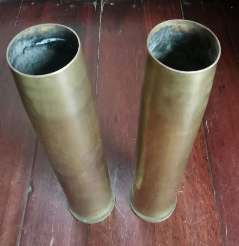 Pair of WW2 40mm Bofors Mk2 anti-aircraft shells 1941 and 1942