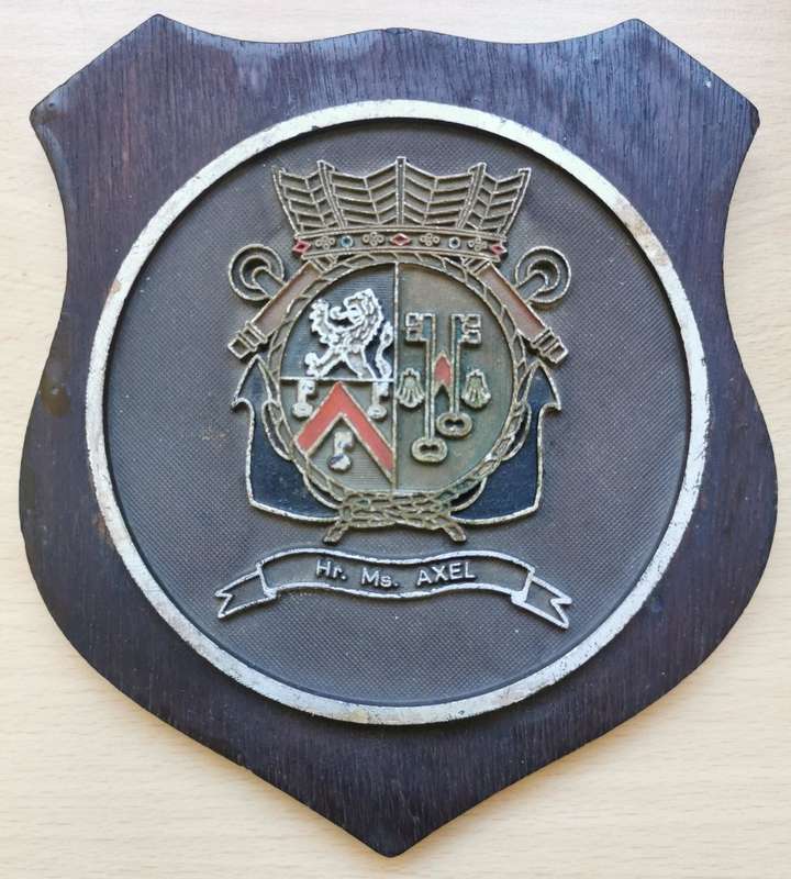 Vintage Dutch minesweeper ship`s crest plaque Hr. Ms. Axel (M 808)