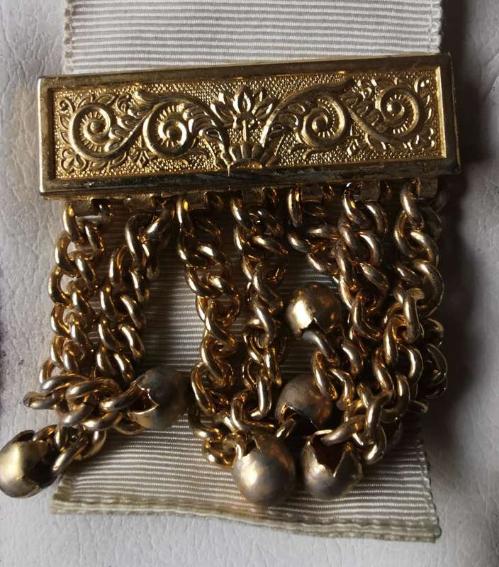 Vintage Royal Arch masonic companion apron by Union Badge Co, with sash