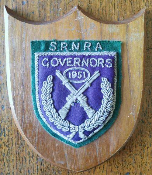 Southern Rhodesia National Rifle Association (SRNRA) 1951 Governor`s Cup shooting badge on plaque