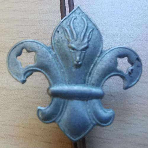 2 old SA springbok boy scout cap badges