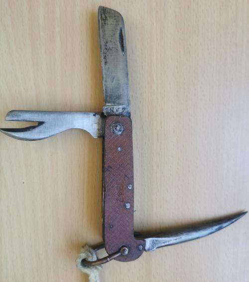 WW2 1942 Indian-made jack knife with marlin spike and tin opener