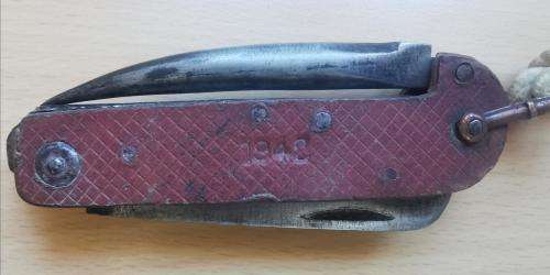 WW2 1942 Indian-made jack knife with marlin spike and tin opener