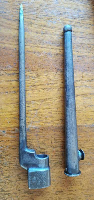 WW2 Lee Enfield No. 4 Mk II spike bayonet with Mk I scabbard