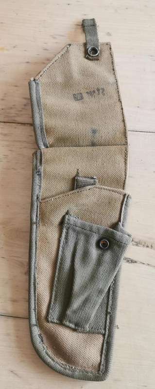 Unknown 2-tone 1970s webbing pistol holster