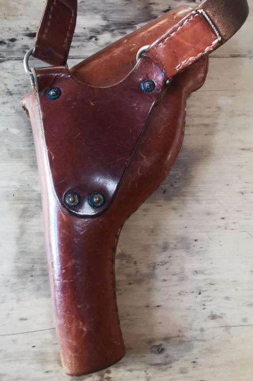 SA Police or BSAP high quality leather revolver holster - no markings