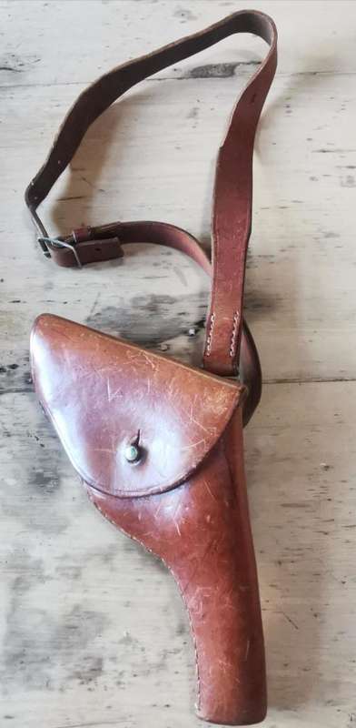 SA Police or BSAP high quality leather revolver holster - no markings