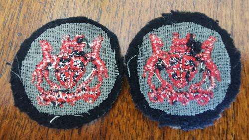 SA Navy pair of warrant officer small cloth badges