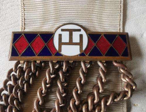 Vintage Royal Arch masonic apron with enamelled tassel bars