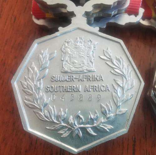 Full-size Southern Africa medal with ribbon - Type 1 uniface suspender - numbered