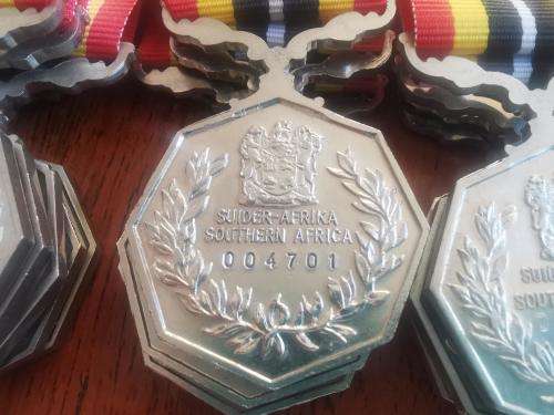 Full-size Southern Africa medal with ribbon - Type 1 uniface suspender - numbered