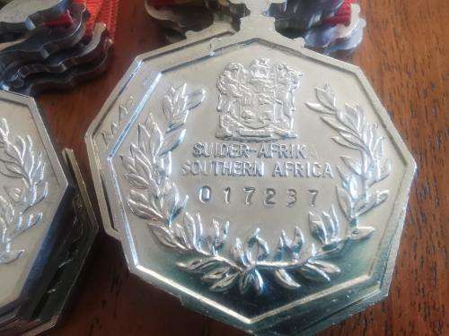 Full-size Southern Africa medal with ribbon - Type 1 uniface suspender - numbered