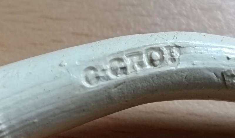 Unused Victorian clay pipe by Charles Crop of London, eagle`s claw