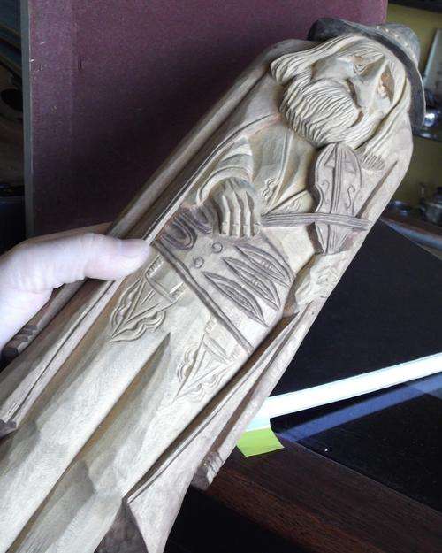 Wood carving (Fiddler on the roof?) - as per photos