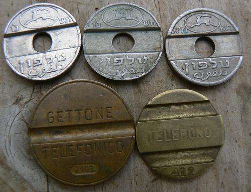 Lot of 5 telephone tokens from Israel, Italy and Argentina