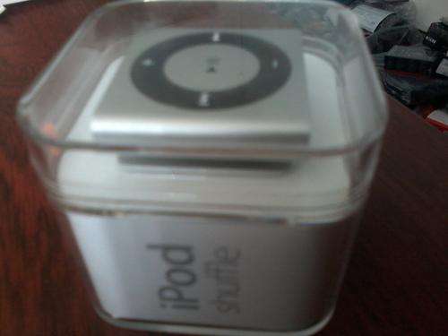 Apple iPod Shuffle 2GB