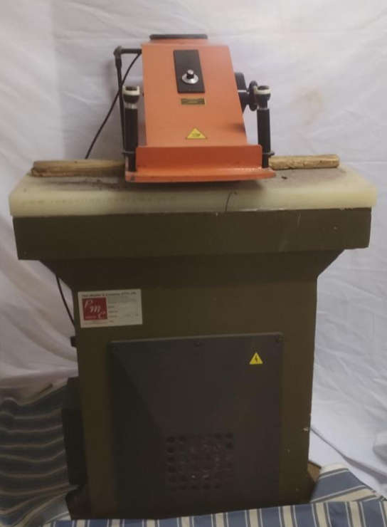 Hydraulic Swing-Arm Clicker Press