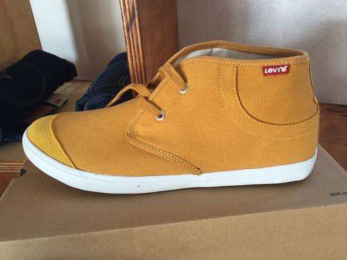 Levi's Jerry Sneakers -  100% Authentic