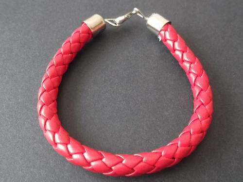 UNISEX BRAIDED LEATHER BRACELET - RED
