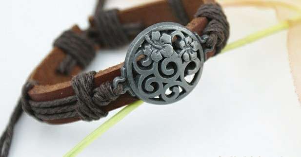 LEATHER FILIGREE FLOWER BRACELET