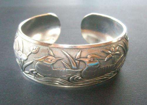 Stunning Tibetan Silver Two birds Bangle