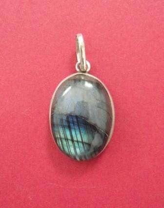925 SILVER LABRADORITE PENDANT