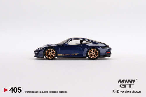 Porsche 911 (992) GT3 Touring - Gentian Blue Metallic