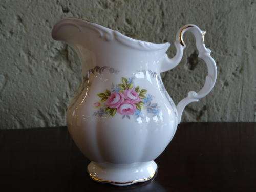 ROYAL ALBERT TRANQUILITY LARGE MILK JUG
