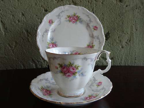 ROYAL ALBERT TRANQUILLITY TRIOS