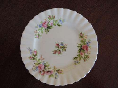 ROYAL ALBERT CAKE PLATE -  " MOSS ROSE "