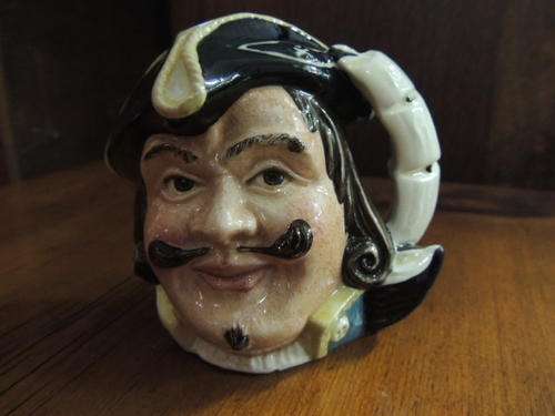 ROYAL DOULTON CHARACTER JUG - CAPTAIN HENRY MORGAN ( 9CM)