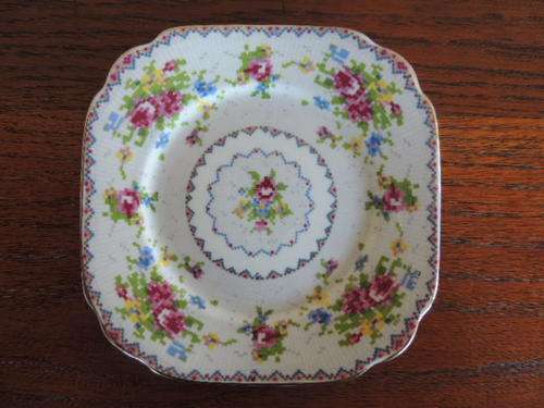 ROYAL ALBERT CAKE PLATES - PETIT POINT