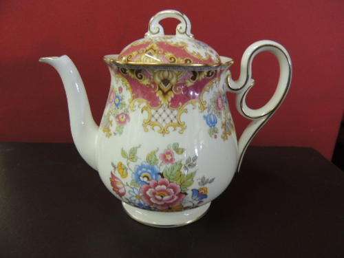 SHELLEY TEAPOT - SHERATON (13289)