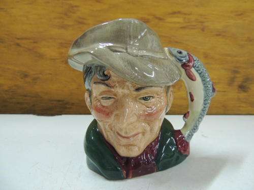 ROYAL DOULTON CHARACTER JUG - THE POACHER 10cm