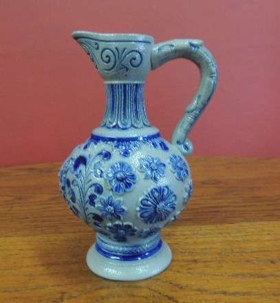 EXQUISITE JUG IN LOW RELIEF