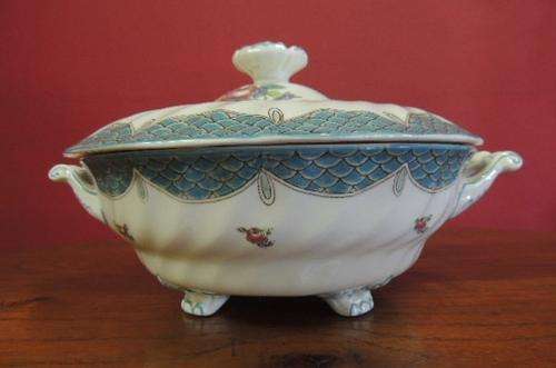 ROYAL DOULTON TUREEN - 'LOWESTOFT BOUQUET'