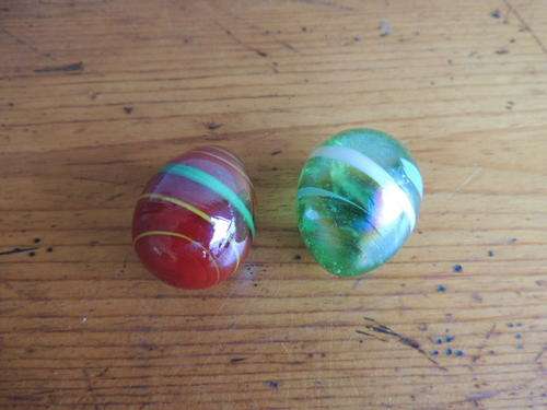 COLLECTABLE DECORATIVE GLASS EGGS - TWO